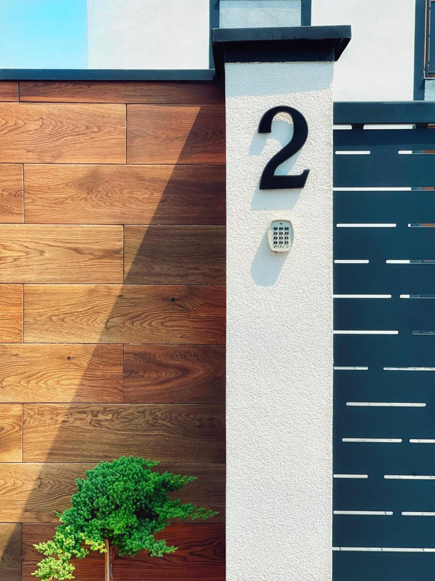 Rv Premium Apartments Arad Exterior foto